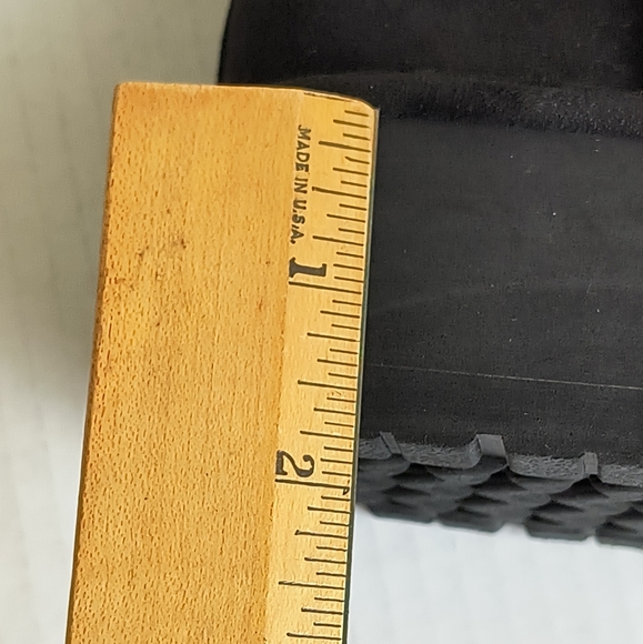 Madden Girl Embracce Cozy Mini Platform Black Winter Bootie Sleek Design 7/7.5 - Picture 10 of 11